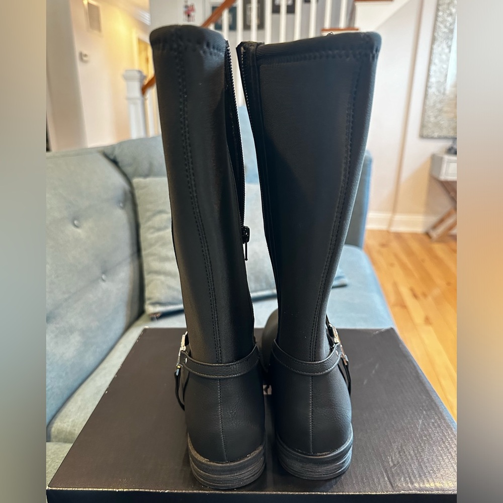 New DKNY Girl's US/UK SIZE: 5/3.5 Emma Harness Faux Leather Black Boots NWT - Picture 3 of 12